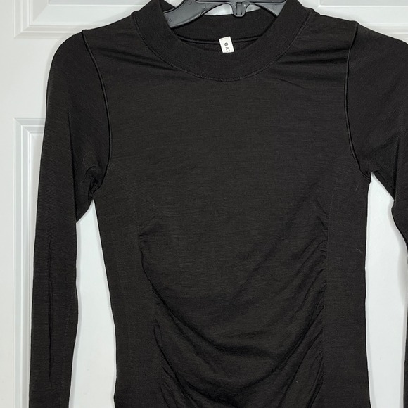 Athleta Foresthill Ascent Top WOOL Blend Size XS Charcoal Gray Black Ruched - Picture 3 of 10